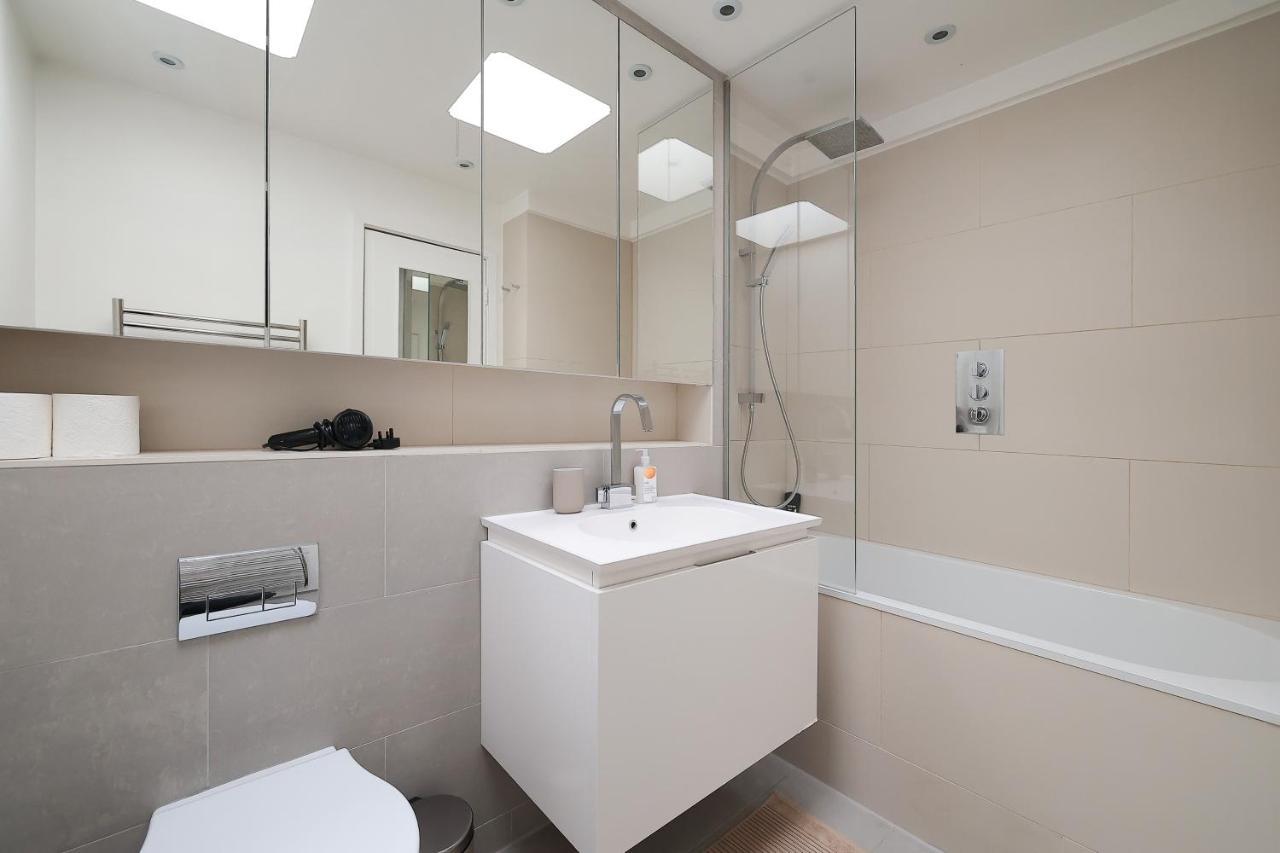 2 Bedroom Chic Apartment With Private Balcony In Notting Hill لندن المظهر الخارجي الصورة